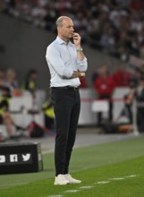 Coach Coach Jess Thorup FC Augsburg FCA on the sidelines Gesture Gesture Thoughtful MHPArena, MHP