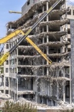 Construction site on Haroldstraße, demolition of a former office building, after complete gutting