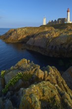 Phare de Saint Mathieu, lighthouse with monastery ruins, Saint Mathieu, Plougonvelin Department