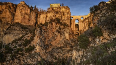 Spain, Andalucia, Malaga, Ronda, Puente Noevo stone bridge, White Villages, Ronda, Spain