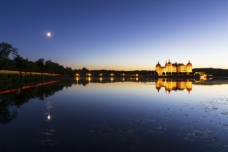 Night view of Moritzburg hunting lodge, Meissen district, Saxony, Germany