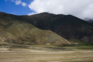 Meadow along the way to Shigatse,Tibet