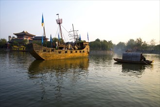 Qingming Riverside Landscape Garden in Kaifeng city