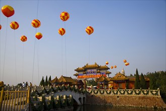 Qingming Riverside Landscape Garden in Kaifeng city