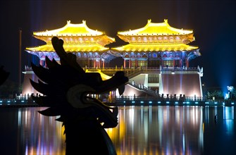 Qingming Riverside Landscape Garden in Kaifeng city