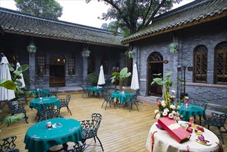 Chengdu wide alleys