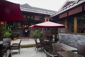 Chengdu wide alleys