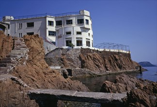 Cuchi White, Série Navirland