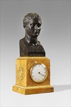 Horloge surmontée d'un buste de Napoléon 1er