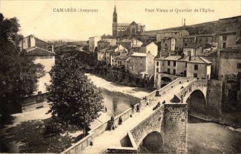 Pont Vieux et quartier de l'église à Camares