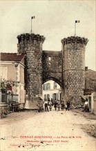 La porte de la ville (XIIe)
Tonnay-Boutonne