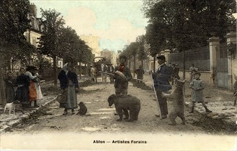 Un montreur d'ours à Ablon-sur-Seine