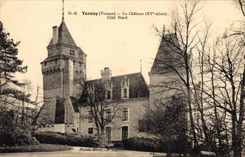Castle
Ternay