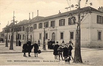 Boulogne-Billancourt,
School
