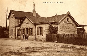 Groslay,
Railway station
