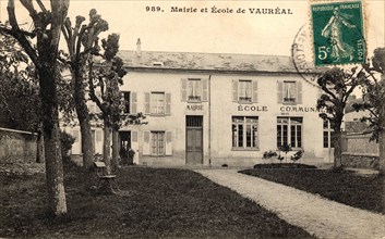 Vauréal,
Mairie et école