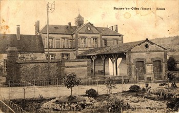Boeurs-en-Othe, 
School