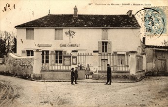 ISSOU,
Mairie et école