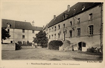 MOULINS-ENGILBERT