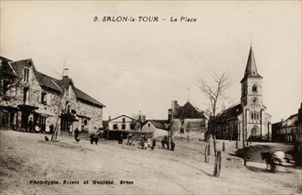 SALON-LA-TOUR