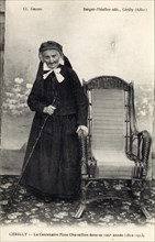 Portrait de madame Chavaillon, 100 ans.
Habitante de CERILLY. 
Département : Allier (03). Region: