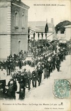 Beauvoir-sur-Mer, procession de la Fête-Dieu en 1905