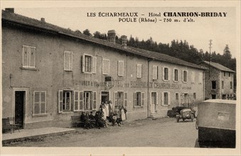 POULE-LES-ECHARMEAUX