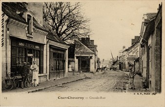 Cour-Cheverny