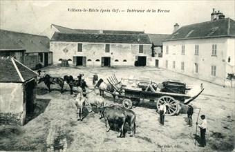 Villiers-Le-Bacle, intérieur de ferme