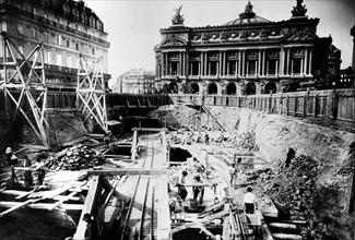 Place de l'Opéra, construction du métro au début du 20e siècle