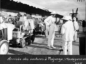 La Croisière Noire Citroën : arrivée des voitures à Majunga (Madagascar) le 21 juin 1925