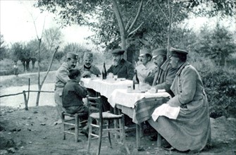 Première Guerre Mondiale - Visite du prince Alexandre de Serbie au front de Monastir