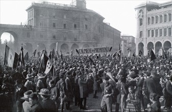 Fascist demonstration against Prefect Mori, in Bologna. (1922)