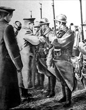World War I. General Gilinsky decorating Czech soldiers