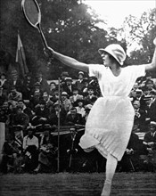 Tennis champion  Suzanne Lenglen (1919)