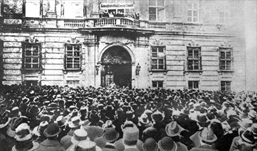 A Vienne, manifestation réclamant l'annexion de l'Autriche par l'Allemagne (1919)