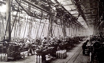 Première Guerre Mondiale. Fabrication de munitions chez Krupp