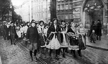 Les troupes tchécoslovaques célébrées à Prague (1919)
