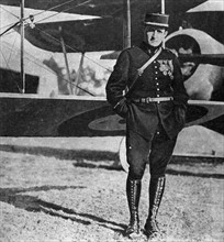 Première Guerre Mondiale. L'aviateur Madon après sa 23ème victoire (1918)