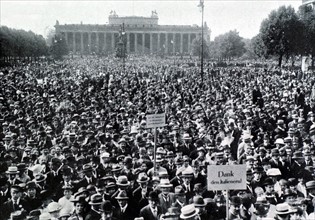 In Berlin, demonstration for German Upper Silesia  (May 29, 1921)