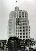 A San-Francisco, "The New Pacific Telephone building" (1927)