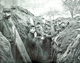 Première Guerre Mondiale. Le ravitaillement des soldats sur la ligne de feu