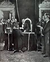 The Peruvian minister of the interior taking the oath (1913)