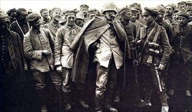 World War I. In Saint-Eloi, the English taking German prisoners (1916)