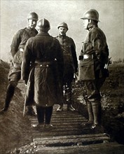 Première Guerre Mondiale. Le roi Albert 1er en visite dans les tranchées (1916)