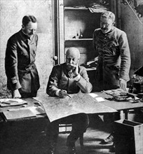 Première Guerre Mondiale. Le général Fayolle, commandant l'armée de la Somme, à son quartier général (1916)