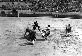 Corrida in the Béziers bullring (1921)