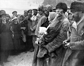 Famine in Stavropol, on the banks of the Volga (1921)