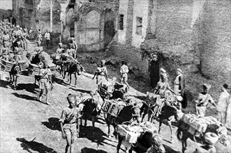 World War I. Indian troops crossing the city of Baghdad