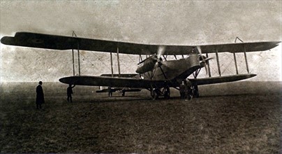 Première Guerre Mondiale. L'avion de bombardement Handley-Page utilisé par les Anglais pour les raids